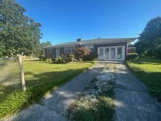 Main picture of 2801 Crockett Dr