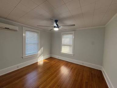 Main picture of 1914 Trent Blvd