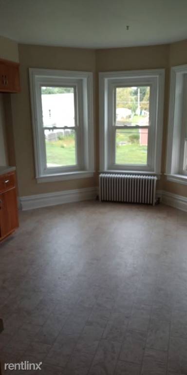 Main picture of 322 N 7th St