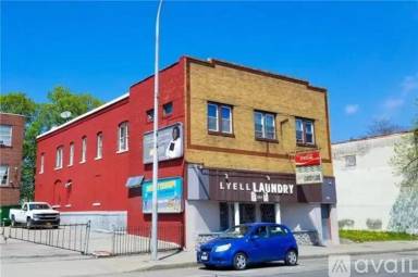 Main picture of 512 Lyell Ave