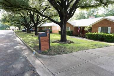 Main picture of 2205 Vail Ct
