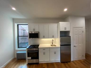 Main picture of 455 Kings Hwy
