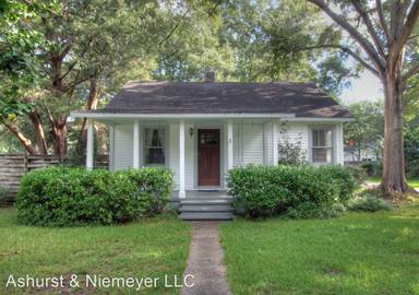 Main picture of 751 Prospect Ave