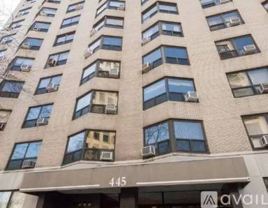 Main picture of Wellington Place Apartments