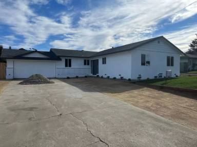 Main picture of 3510 Dickson Dr