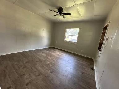 Main picture of 315 W Hickory St