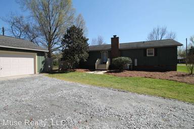 Main picture of 2101 Country Ct