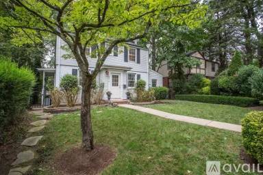 Main picture of 8814 Maywood Ave