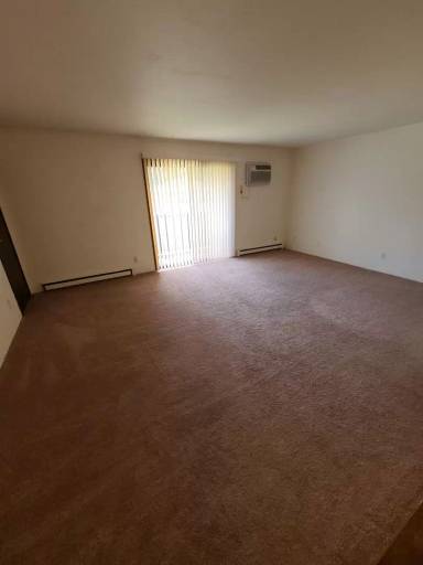 Main picture of 213 Royal Ct