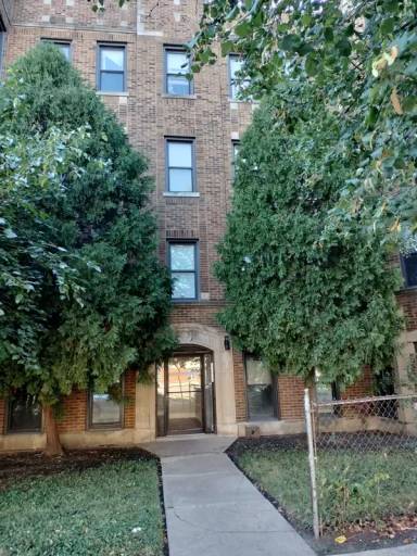 Main picture of 1741 W 80th St