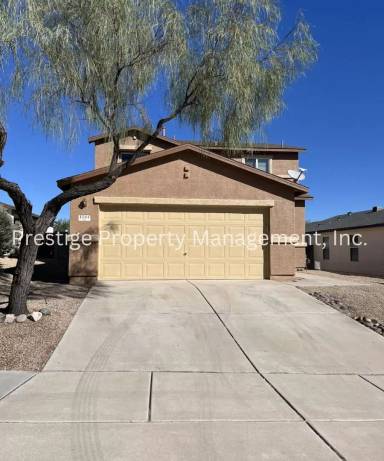 Main picture of 1220-44 W Calle Libro del Retrato