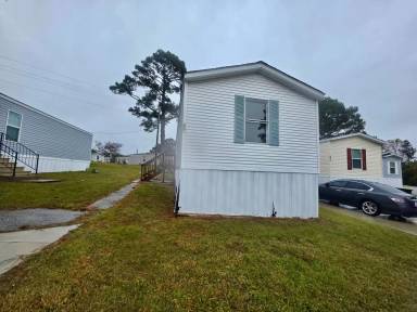 Main picture of 553 Corbin St