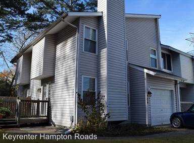 Main picture of 704 Pine Wood Ct