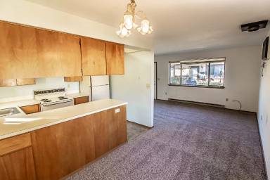 Main picture of 824-830 E N Ave