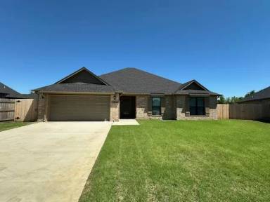 Main picture of 13927 S Ironwood Pl