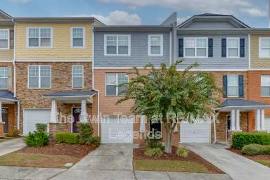Main picture of 805 Tulip Poplar Way
