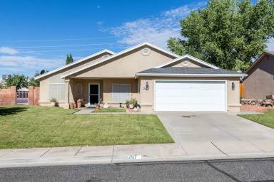 Main picture of 267 N 2040 E