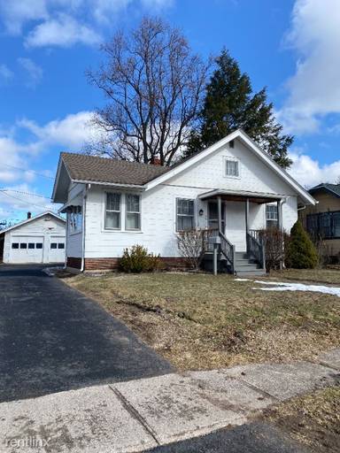 Main picture of 36 Lakewood Dr