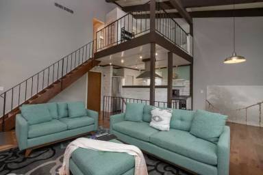 Main picture of 215 Elton Hills Dr NW