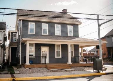 Main picture of 204 E High St