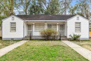Main picture of 215 W 73rd St