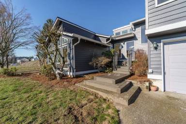 Main picture of 6720 NE 56th Ave