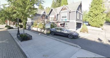 Main picture of 18518 Bothell Way NE
