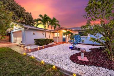 Main picture of 363 Harbor Dr
