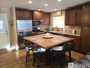 Main picture of 8704 Rough Rider Rd NE