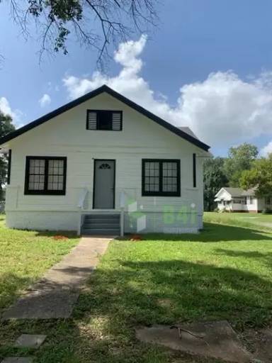 Main picture of 4018 3rd Ave