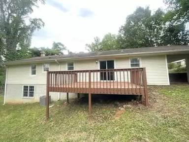 Main picture of 8540 S Phillips Ave