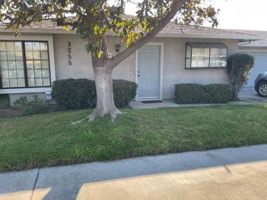 Main picture of 3255 Holly Dr