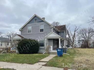 Main picture of 717 Prouty Ave
