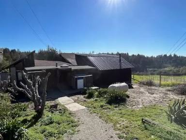 Main picture of 292 S Pippin Ln