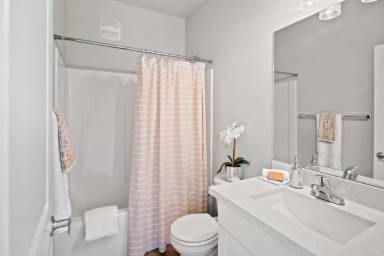 Main picture of 3579 S G St