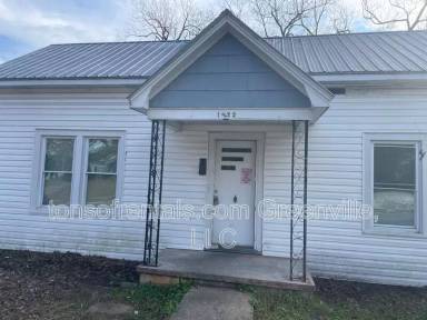 Main picture of 1222 N Limestone St