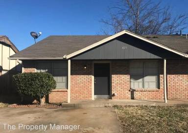 Main picture of 423 S Elm Ct