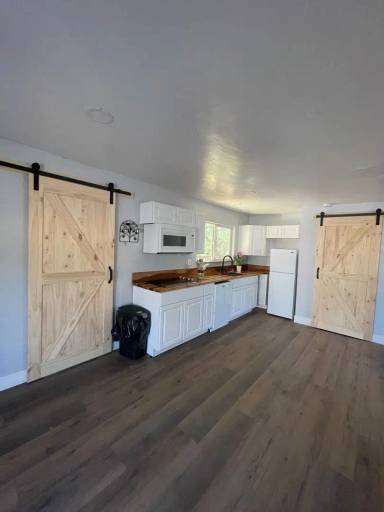 Main picture of 4666 Olive Hwy
