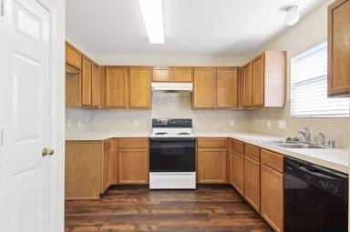 Main picture of 203 Paradise Ln