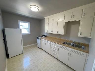 Main picture of 801 S Menlo Ave