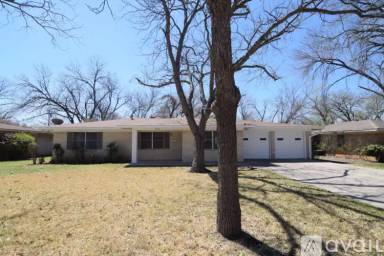 Main picture of 2605 W Avenue Z