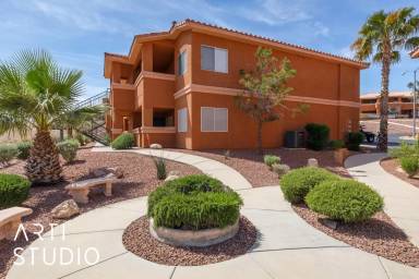 Main picture of 335 Colleen Ct