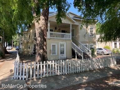 Main picture of 927 Thompson St