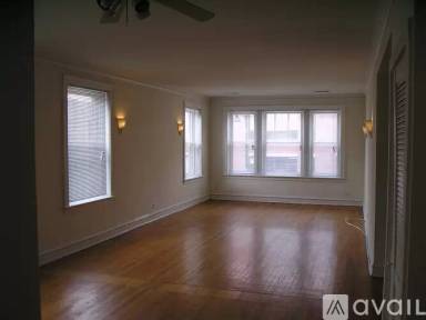 Main picture of 2057 W North Ave