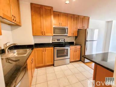 Main picture of 1344 N Dearborn St