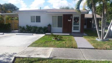 Main picture of 1260 SW 31st Ave