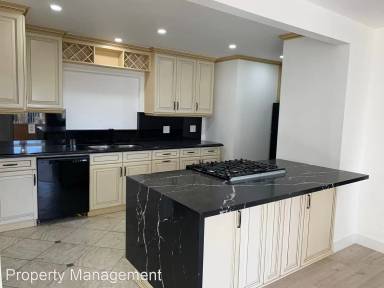 Main picture of 3817 W 113th St