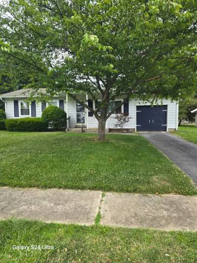 Main picture of 109 S 8th St