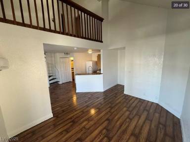 Main picture of 520 Elm Dr