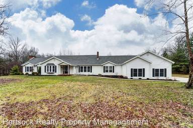 Main picture of 50 Hawthorne Dr